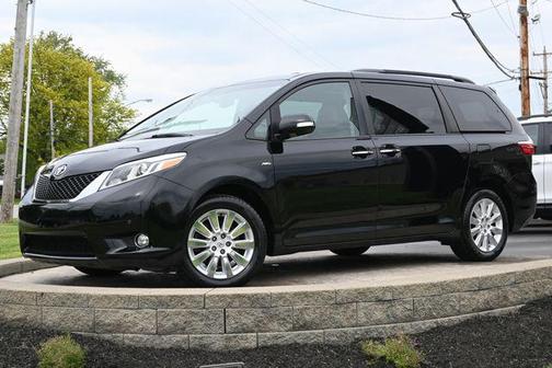 Midnight Black 2016 Toyota Sienna Limited