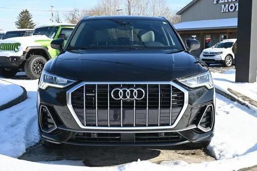 2020 Audi Q3 45 S line Prestige