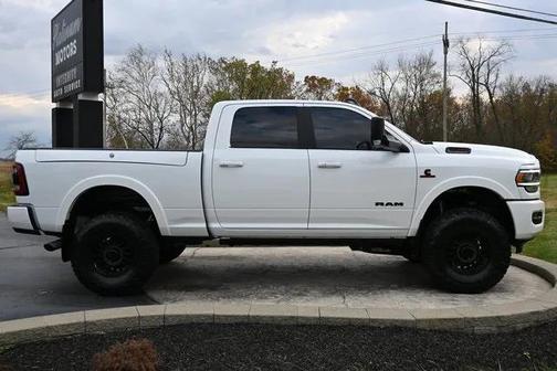 2022 RAM 2500 Laramie Crew Cab 4x4 6'4' Box