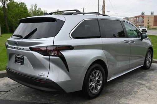 2023 Toyota Sienna XLE 7 Passenger