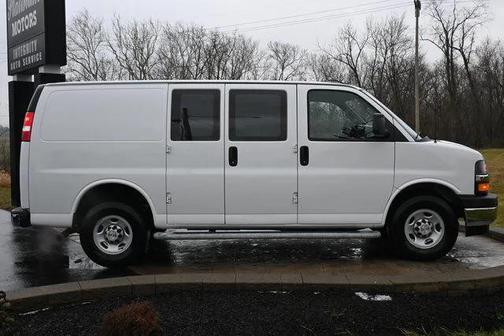 2024 Chevrolet Express 2500 RWD 2500 Regular Wheelbase WT