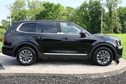 2023 Kia Telluride LX