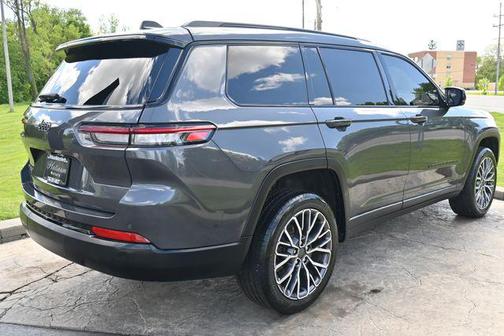 Baltic Gray 2022 Jeep Grand Cherokee L Altitude