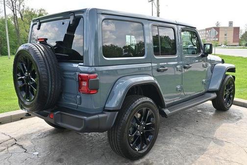 Anvil Clear Coat 2025 Jeep Wrangler 4xe Sahara