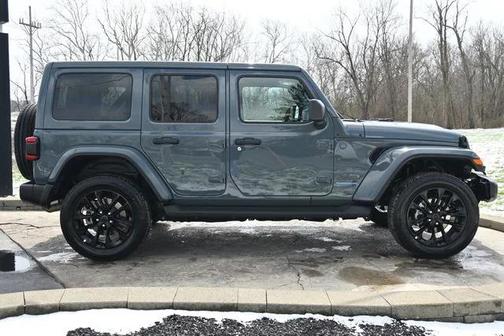 2025 Jeep Wrangler 4xe Sahara