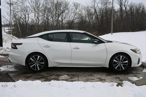 2023 Nissan Maxima SL