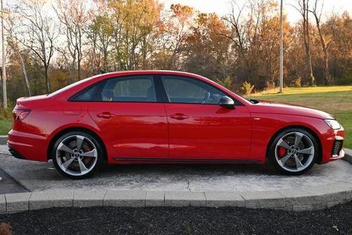 2022 Audi A4 45 S line Premium Plus