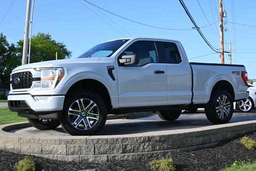 Space White Metallic 2022 Ford F-150 XL