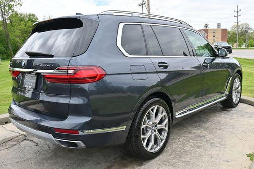 Arctic Gray Metallic 2021 BMW X7 xDrive40i