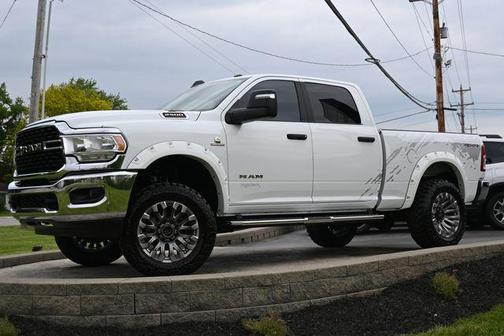 Bright White 2024 RAM 2500 Big Horn Crew Cab 4x4 6'4' Box