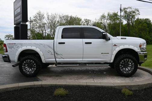 Bright White 2024 RAM 2500 Big Horn Crew Cab 4x4 6'4' Box