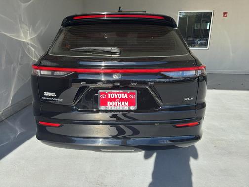 2025 Toyota Crown Signia XLE