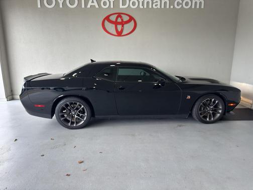Pitch Black Clearcoat 2020 Dodge Challenger R/T Scat Pack