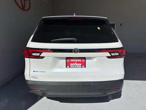 2026 Toyota Highlander Hybrid LE