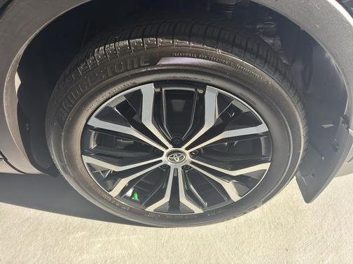 2024 Toyota Crown Limited