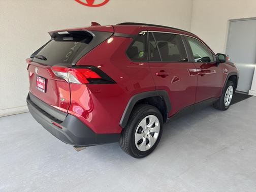 Ruby Flare Pearl 2021 Toyota RAV4 LE