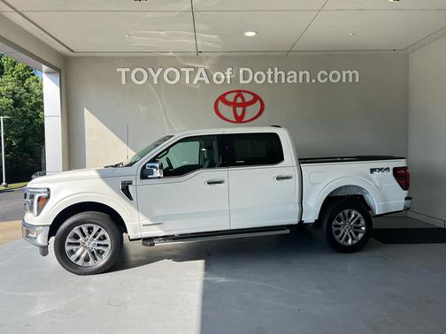 Star White Metallic Tri-Coat 2024 Ford F-150 Lariat