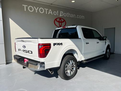 Star White Metallic Tri-Coat 2024 Ford F-150 Lariat