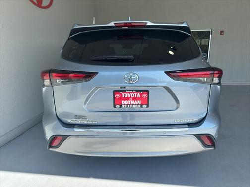 2024 Toyota Highlander Platinum
