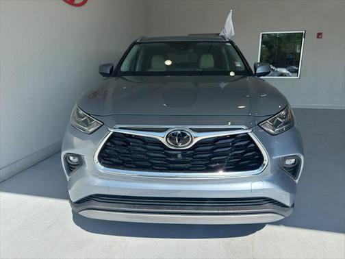 2024 Toyota Highlander Platinum