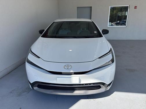 2024 Toyota Prius XLE