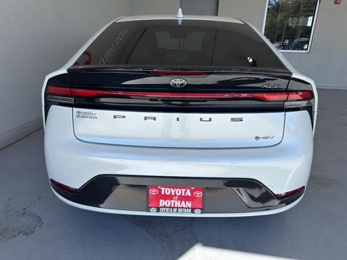 2024 Toyota Prius XLE