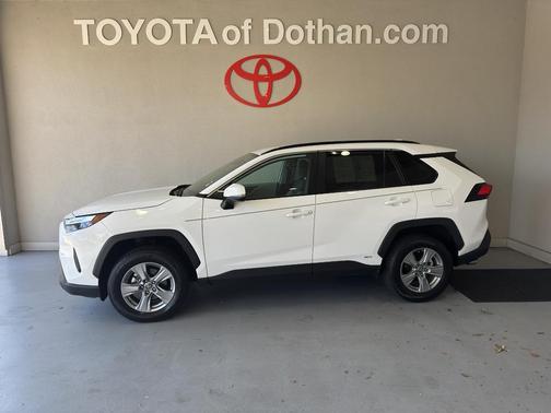 2025 Toyota RAV4 Hybrid XLE