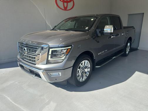 2020 Nissan Titan SL