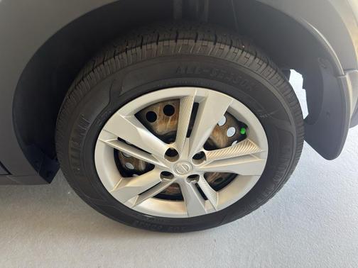 Fresh Powder 2021 Nissan Kicks S