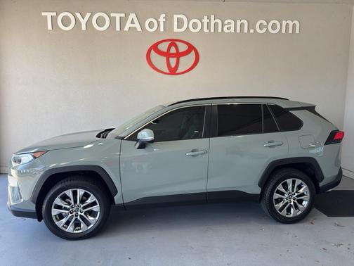 2020 Toyota RAV4 XLE Premium