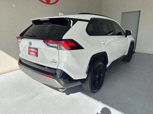 Wind Chill Pearl 2023 Toyota RAV4 Hybrid SE