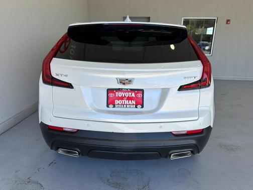 2022 Cadillac XT4 Luxury