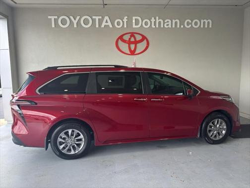 2024 Toyota Sienna XLE 7 Passenger