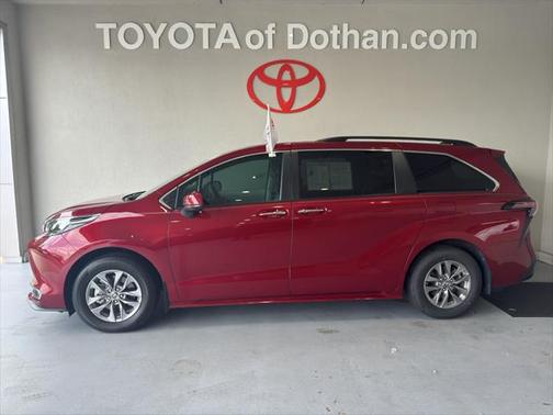 2024 Toyota Sienna XLE 7 Passenger