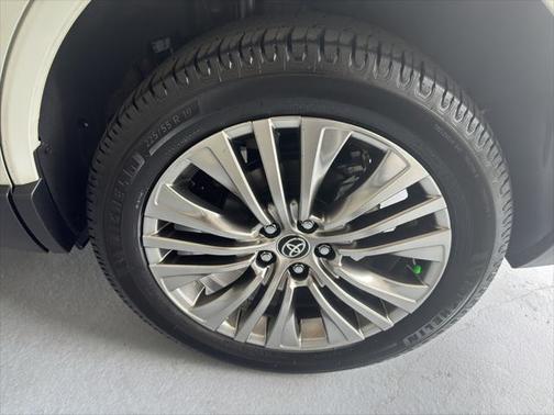 2021 Toyota Venza XLE