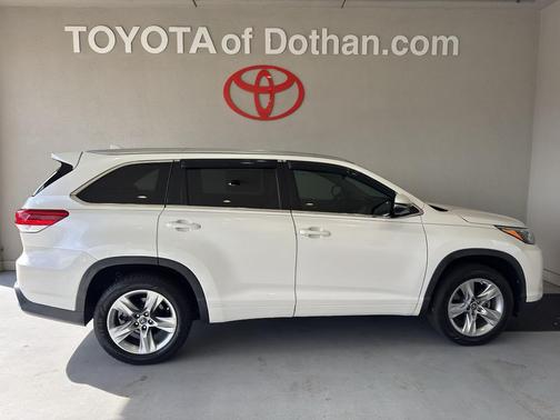 2017 Toyota Highlander Limited