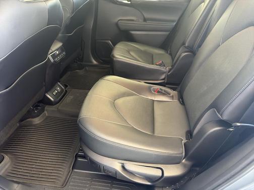 2022 Toyota Highlander Limited