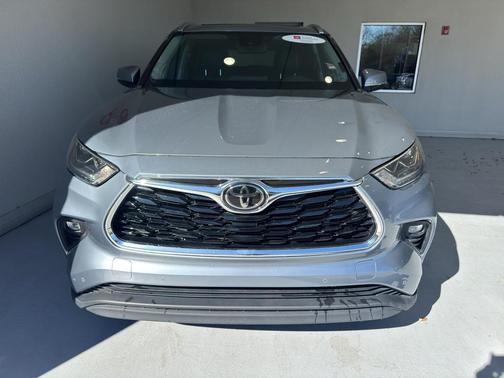 2022 Toyota Highlander Limited
