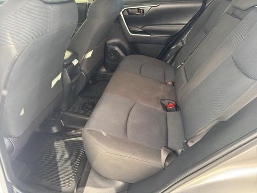 Silver Sky Metallic 2020 Toyota RAV4 LE