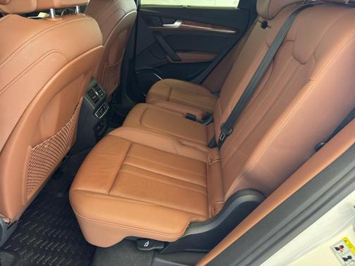 2022 Audi Q5 45 S line Premium Plus