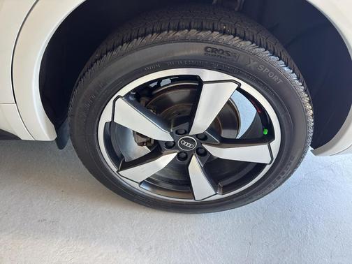 2022 Audi Q5 45 S line Premium Plus