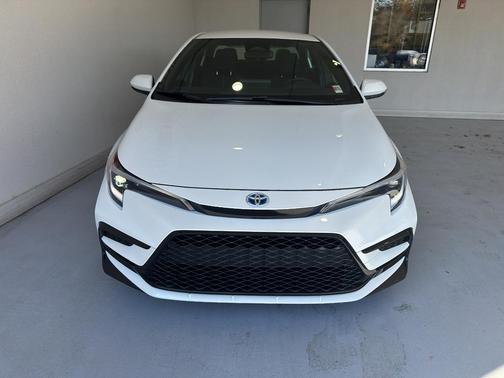 2025 Toyota Corolla Hybrid SE