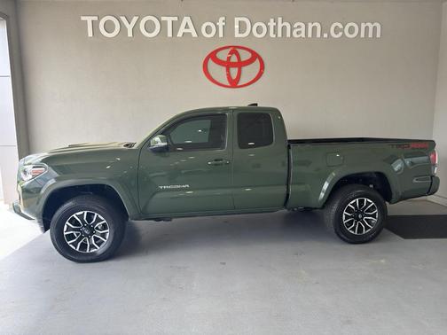 2022 Toyota Tacoma TRD Sport