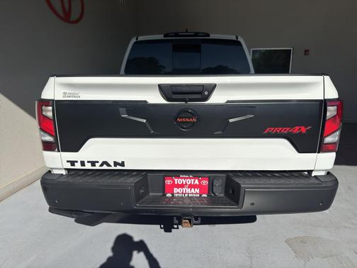2022 Nissan Titan PRO-4X