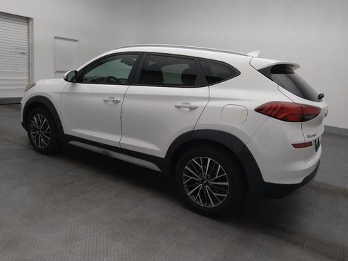 Dazzling White 2019 Hyundai TUCSON SE