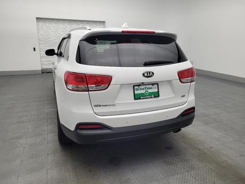 2016 Kia Sorento LX