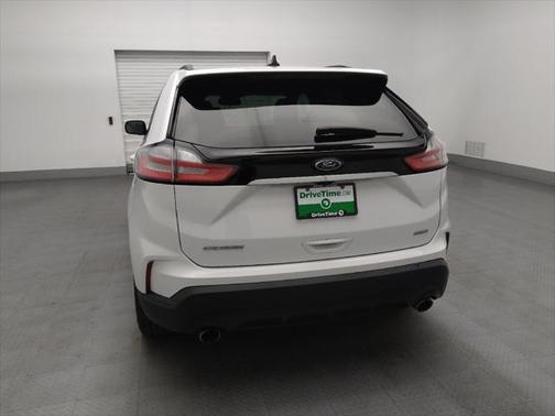 2020 Ford Edge SE