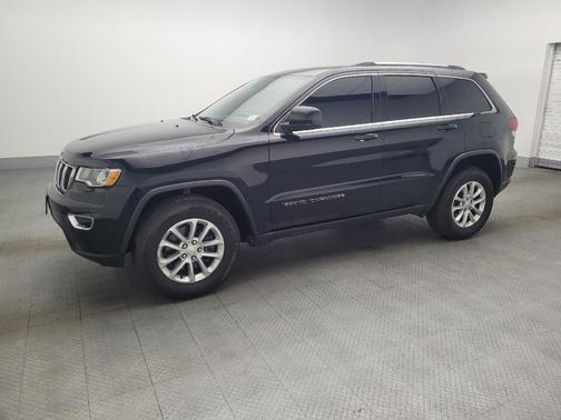 Diamond Black Crystal Pearlcoat 2021 Jeep Grand Cherokee Laredo