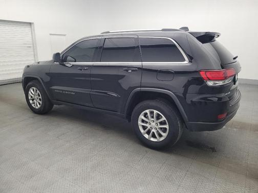 Diamond Black Crystal Pearlcoat 2021 Jeep Grand Cherokee Laredo