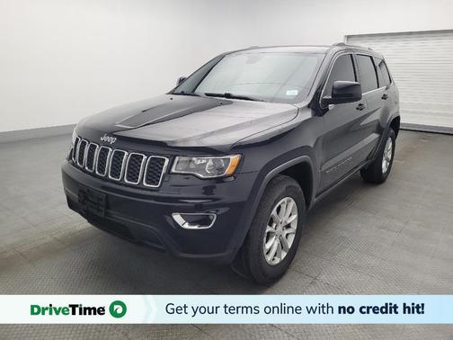 Diamond Black Crystal Pearlcoat 2021 Jeep Grand Cherokee Laredo